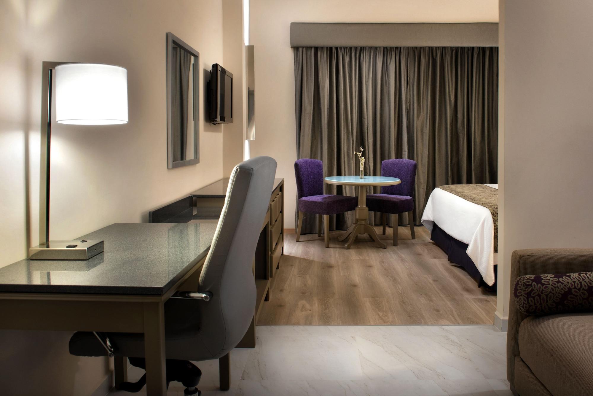 Hotel Krystal Monterrey Extérieur photo