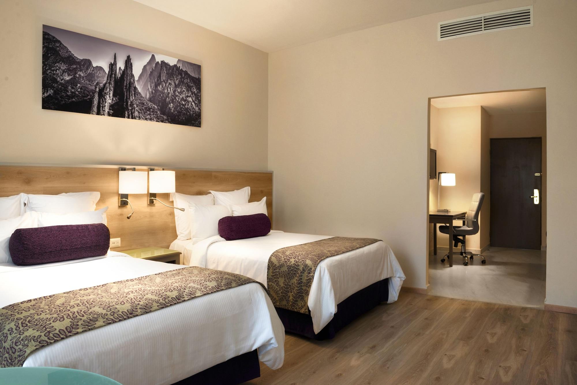 Hotel Krystal Monterrey Extérieur photo