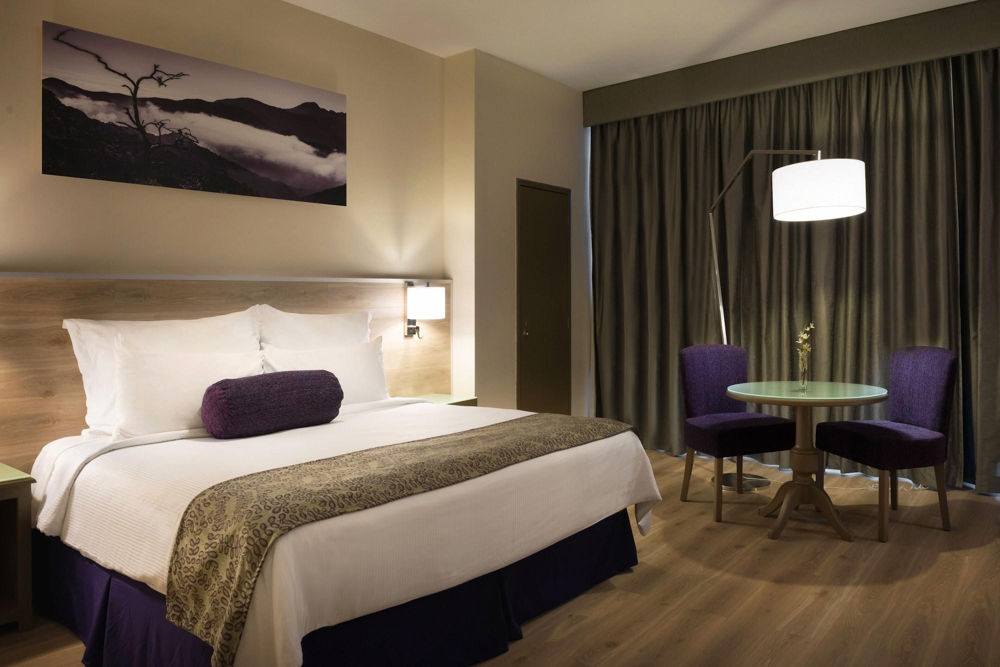 Hotel Krystal Monterrey Extérieur photo