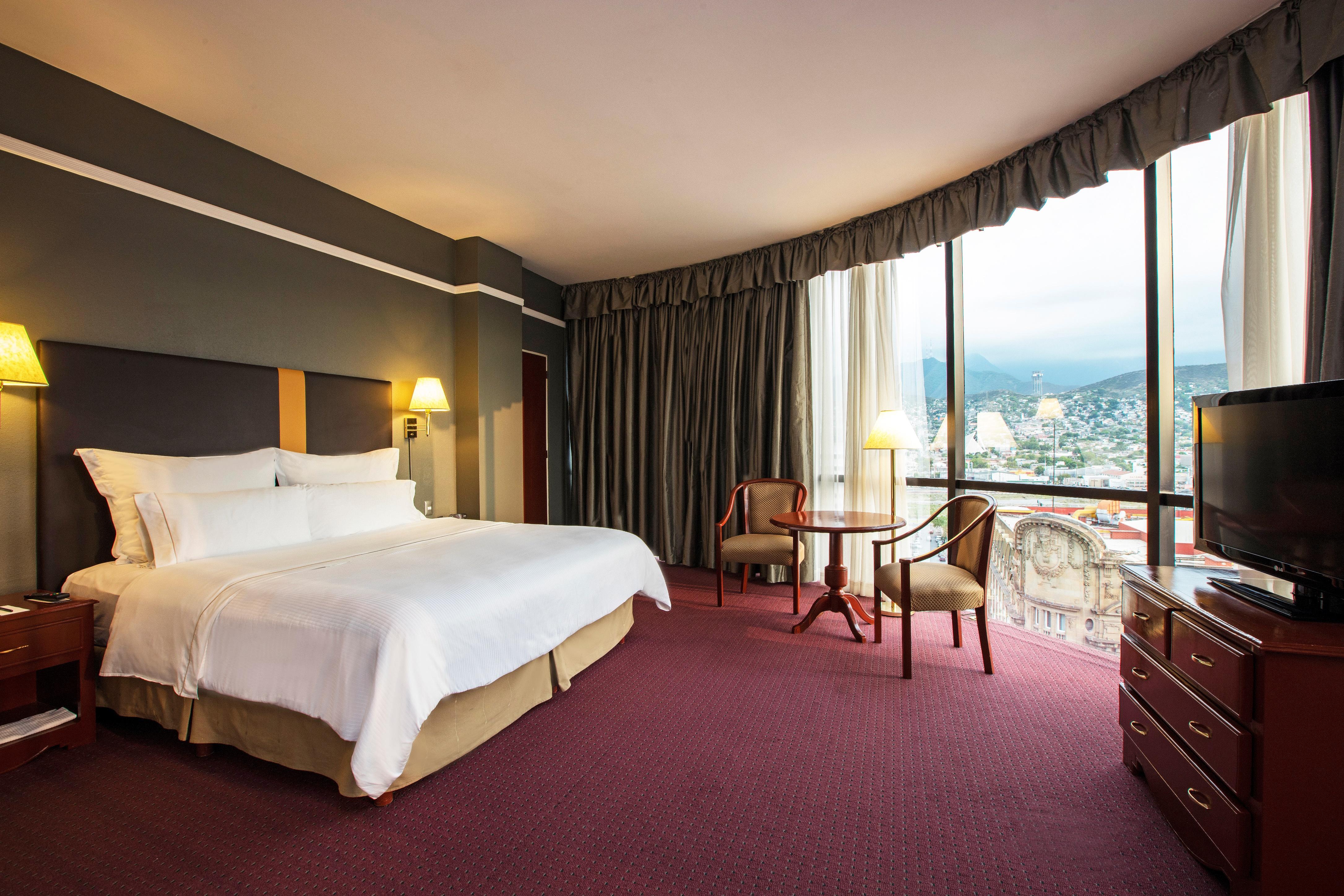 Hotel Krystal Monterrey Extérieur photo